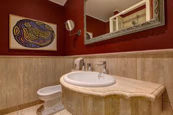 Selene Hotel
